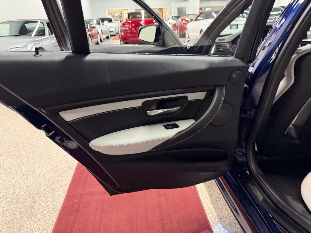 Used 2018 BMW M3 RWD image 21