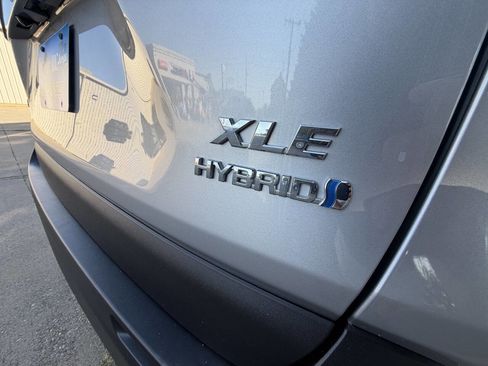 Used 2019 Toyota RAV4 XLE image 24