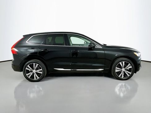 Used 2023 Volvo XC60 B5 Plus w/ Climate Package AWD/4WD image 4