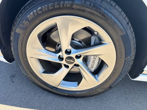 Used 2026 Genesis GV70 2.5T Advanced AWD/4WD image 26