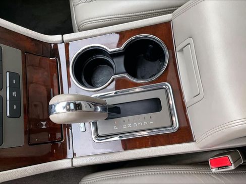 Used 2014 Lincoln Navigator 4WD image 15
