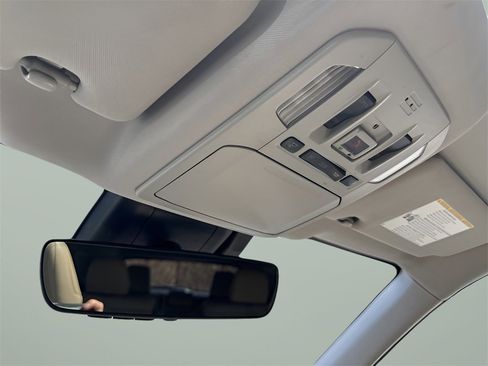 Used 2021 Toyota Highlander XLE image 20