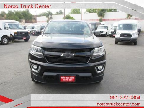 Used 2016 Chevrolet Colorado Z71 w/ Z71 Midnight Edition image 2