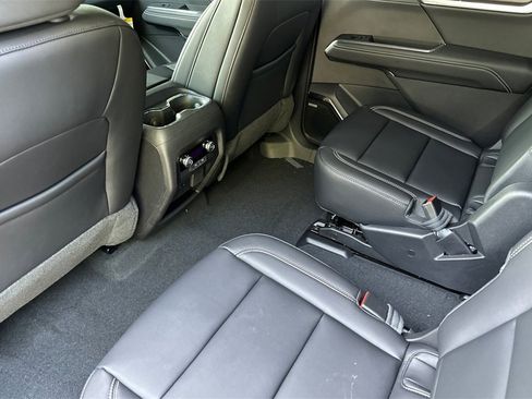 New 2025 GMC Acadia Elevation w/ Elevation Premium Package image 10