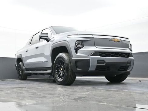 New 2025 Chevrolet Silverado EV LT image 52
