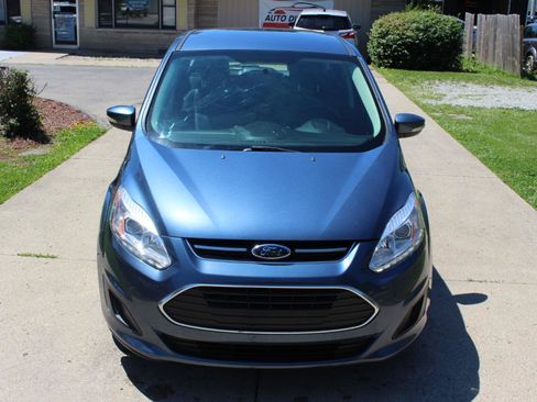 Used 2018 Ford C-MAX SE w/ Cold Weather Package FWD image 4