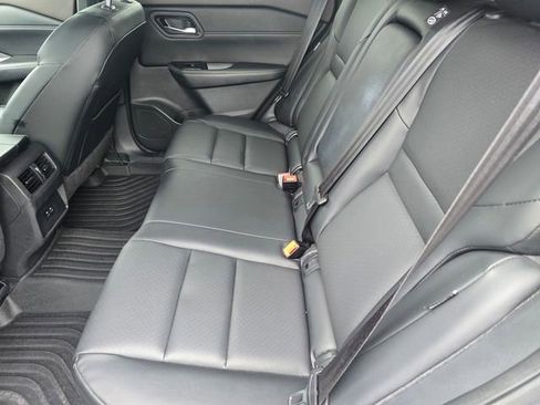 Used 2023 Nissan Rogue SV w/ SV Premium B Package FWD image 12