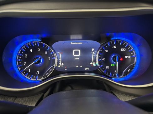 New 2026 Chrysler Pacifica Select w/ S Appearance Package image 11