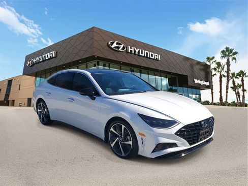 Used 2023 Hyundai Sonata SEL Plus w/ Preferred Accessory Package image 4