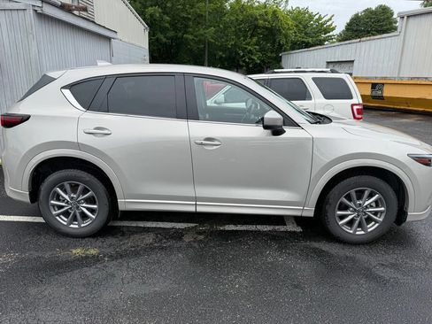 Used 2025 MAZDA CX-5 AWD 2.5 S w/ Select Package image 2