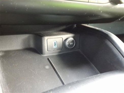 Used 2020 Ford Escape SE image 23