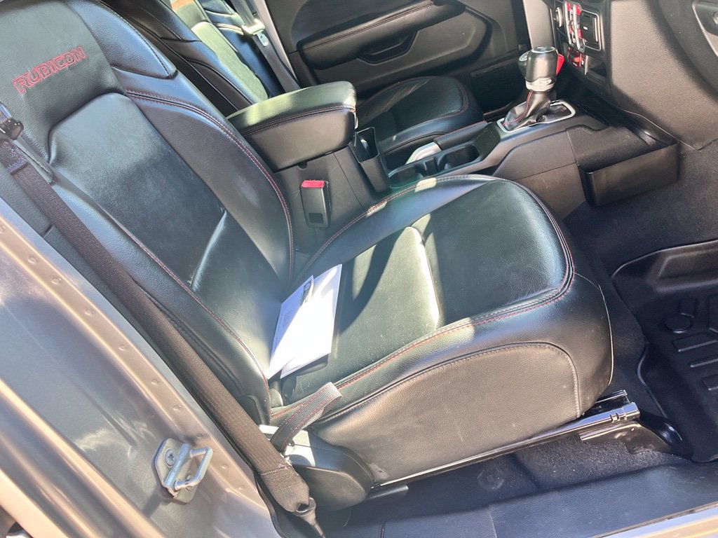 Used 2018 Jeep Wrangler Unlimited Rubicon w/ Uconnect 4C Nav & Sound Group AWD/4WD image 7