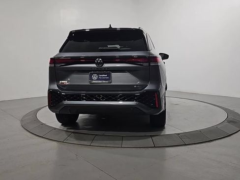Used 2025 Volkswagen Tiguan SE R-Line AWD/4WD image 5