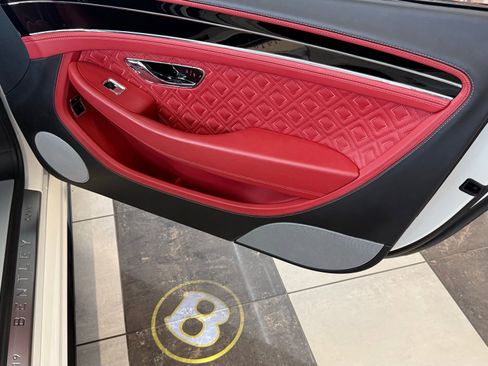 Used 2020 Bentley Continental GT image 32