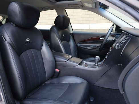 Used 2010 INFINITI EX35 Journey RWD image 29