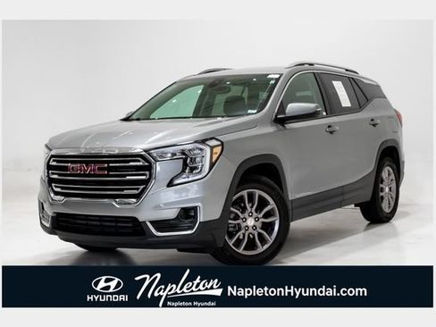 Used 2024 GMC Terrain SLT AWD/4WD image 1