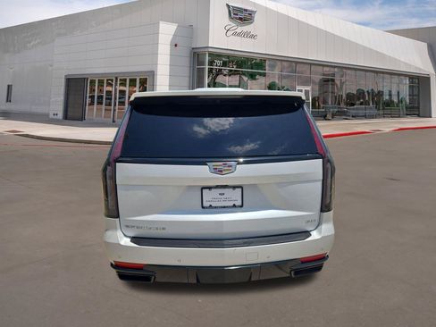 Used 2024 Cadillac Escalade ESV Sport w/ Touring Package AWD/4WD image 5