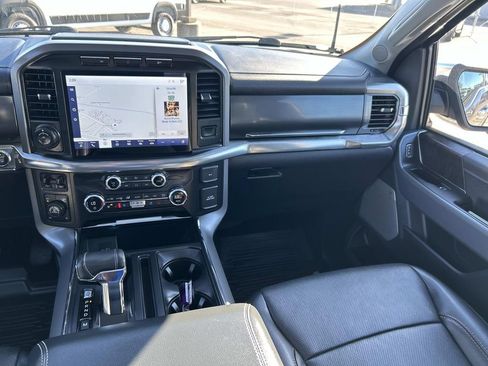 Used 2021 Ford F150 Lariat w/ Equipment Group 502A High image 22