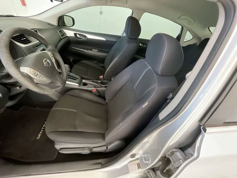 Used 2016 Nissan Sentra S image 11