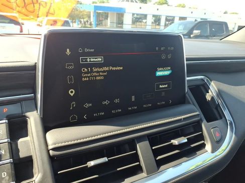 Used 2023 GMC Yukon SLT w/ SLT Premium Package AWD/4WD image 19