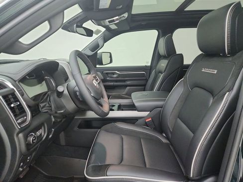 New 2026 RAM 1500 Laramie AWD/4WD image 18