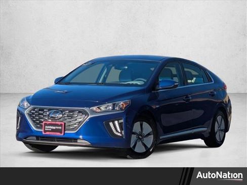 Used 2020 Hyundai Ioniq SE image 1