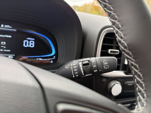 New 2026 Hyundai Venue SEL image 32