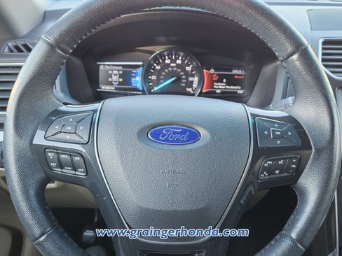 Used 2017 Ford Explorer Limited w/ Class II Trailer Tow Package image 18