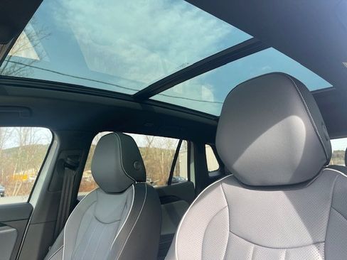 New 2026 Volkswagen Tiguan SEL R-Line image 13