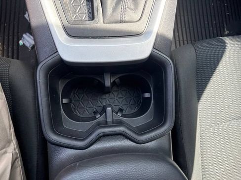 Used 2024 Toyota RAV4 LE AWD/4WD image 19