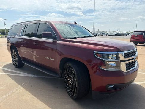 Used 2020 Chevrolet Suburban LT AWD/4WD image 4