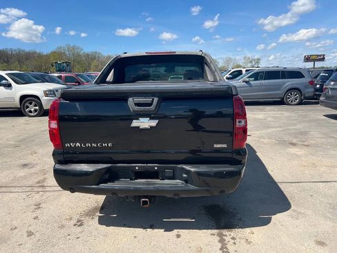 Used 2007 Chevrolet Avalanche LTZ w/ LTZ Preferred Equipment Group AWD/4WD image 6