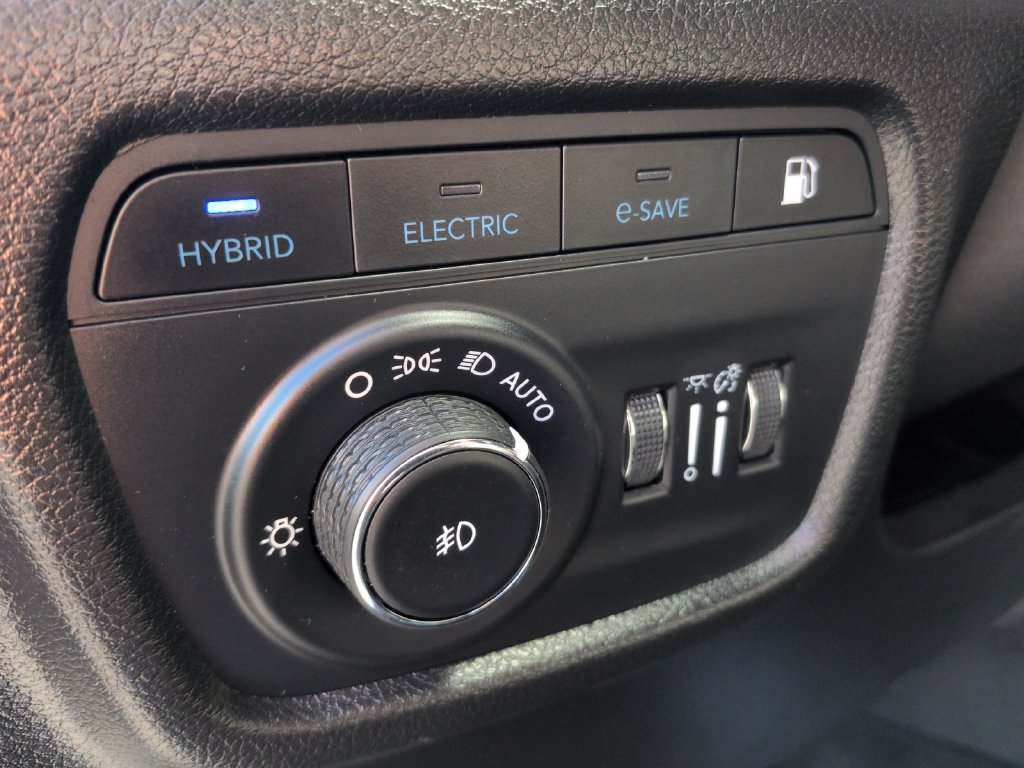 Used 2023 Jeep Grand Cherokee 4WD 4xe w/ Luxury Tech Group II image 24