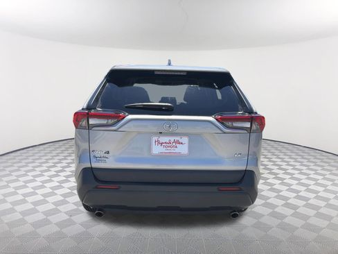 Certified 2022 Toyota RAV4 LE FWD image 16