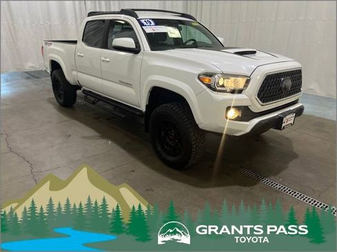 Certified 2019 Toyota Tacoma TRD Sport w/ Technology Package AWD/4WD image 1