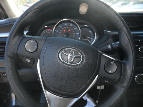 Used 2015 Toyota Corolla L image 12