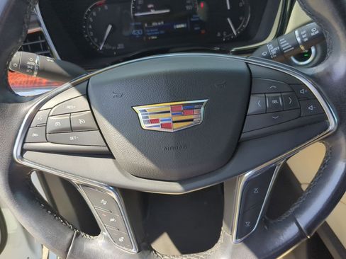 Used 2019 Cadillac XT5 Luxury AWD/4WD image 13