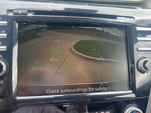 Used 2023 Nissan Murano SV image 17