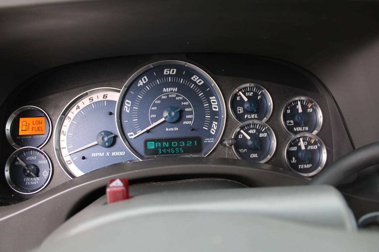 Used 2002 Cadillac Escalade AWD image 24