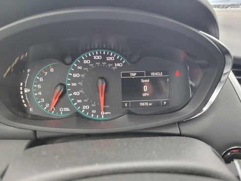 Used 2022 Chevrolet Trax LT w/ LT Convenience Package image 8