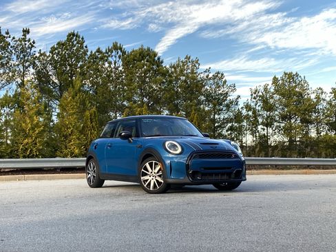 Used 2024 MINI Cooper S image 2