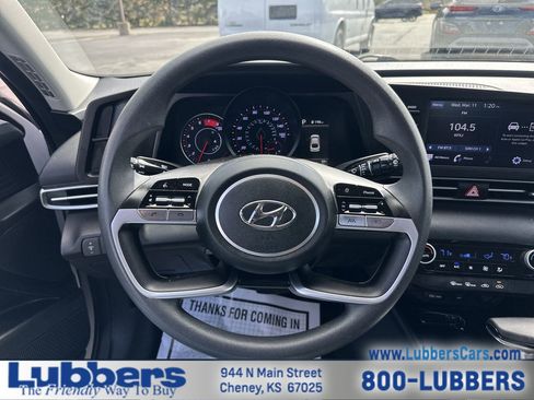 Used 2023 Hyundai Elantra SEL image 13