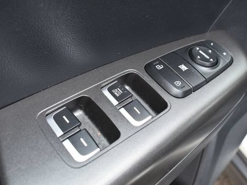 Used 2022 Kia Sportage LX FWD image 18