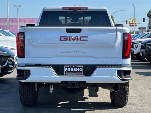 New 2026 GMC Sierra 2500 Denali w/ Denali Reserve Package AWD/4WD image 6