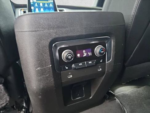 Used 2022 Chevrolet Tahoe LT w/ Luxury Package image 11