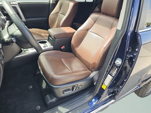 Used 2020 Toyota 4Runner Limited AWD/4WD image 6