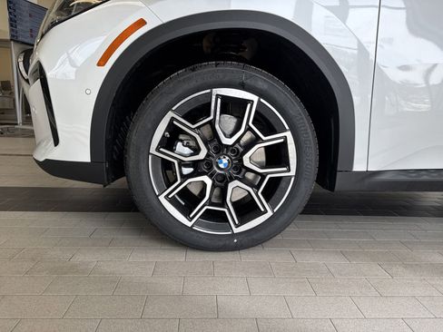 Used 2025 BMW X2 xDrive28i w/ Convenience Package image 12