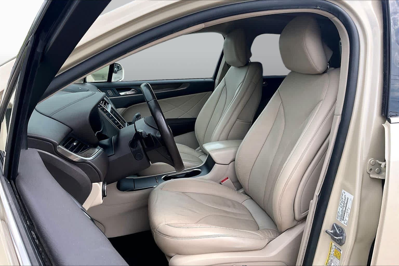Used 2018 Lincoln MKC Reserve AWD/4WD image 8
