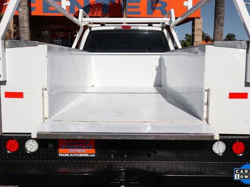 Used 2020 Ford F350 XL w/ Power Equipment Group image 10