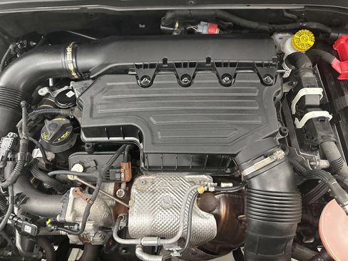 Used 2022 Jeep Renegade Latitude w/ Convenience Group image 25